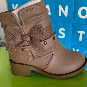 Girls shoes! Never worn!